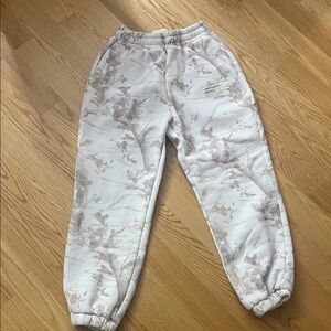 Comfrt camo sweatpants size medium